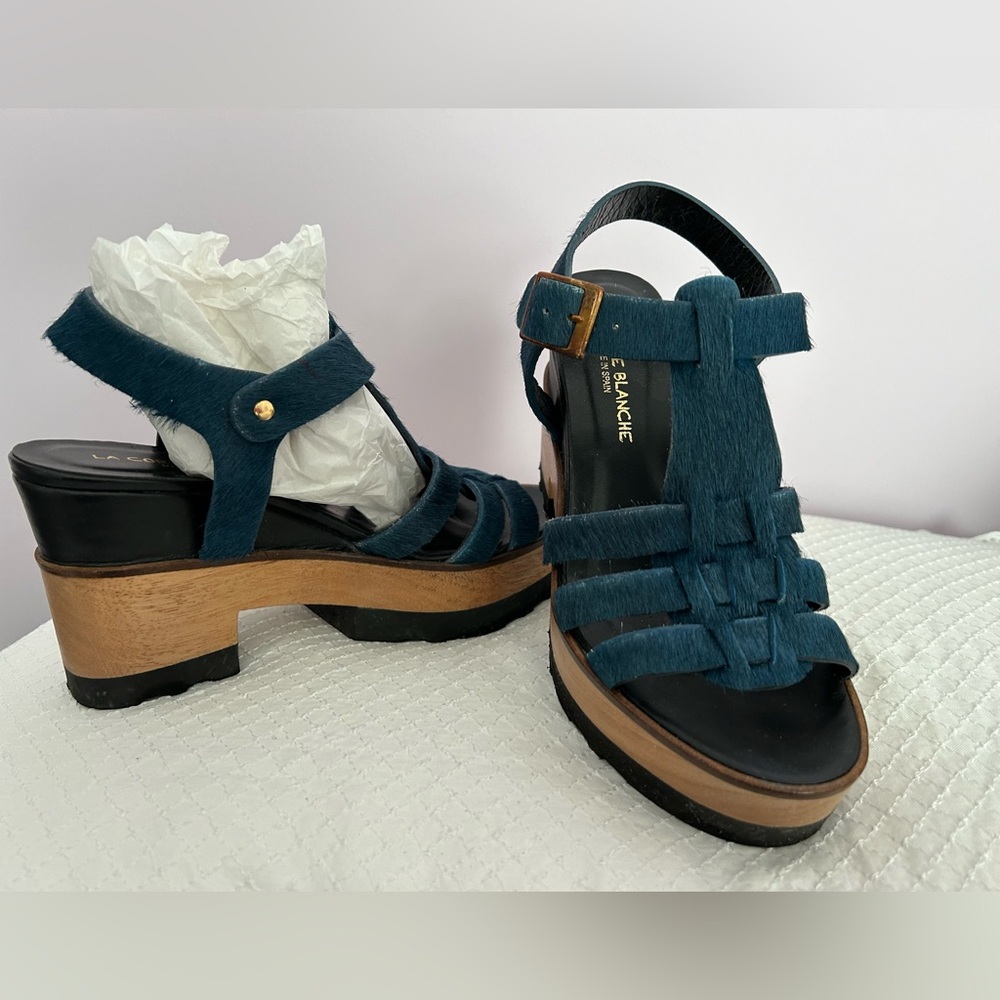 PLATFORM T STRAP SANDAL